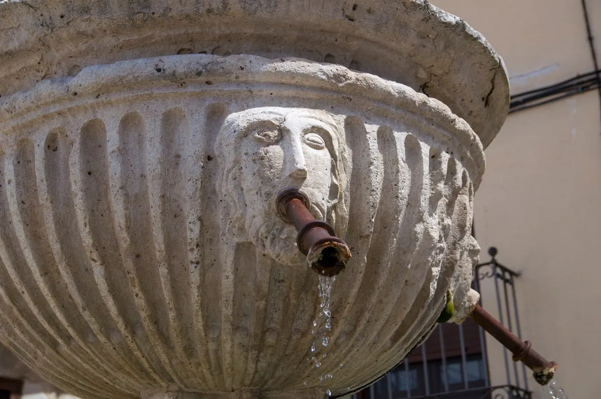 Fuente de los Cuatro Caños en el casco histórico de Pastrana
